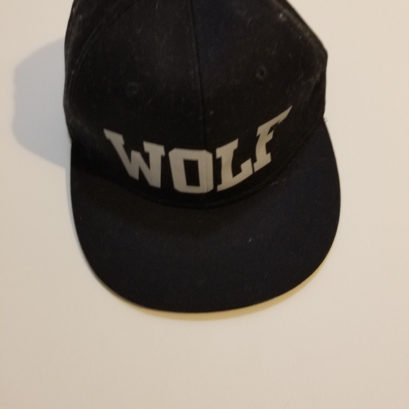 Snapback - Picture 4 of 4